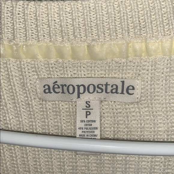 white button up aeropostale cardigan - Picture 2 of 3